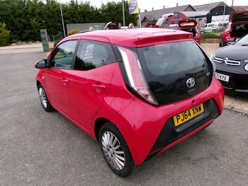 Used Toyota AYGO 2015 for sale - 76083842: Photo 4