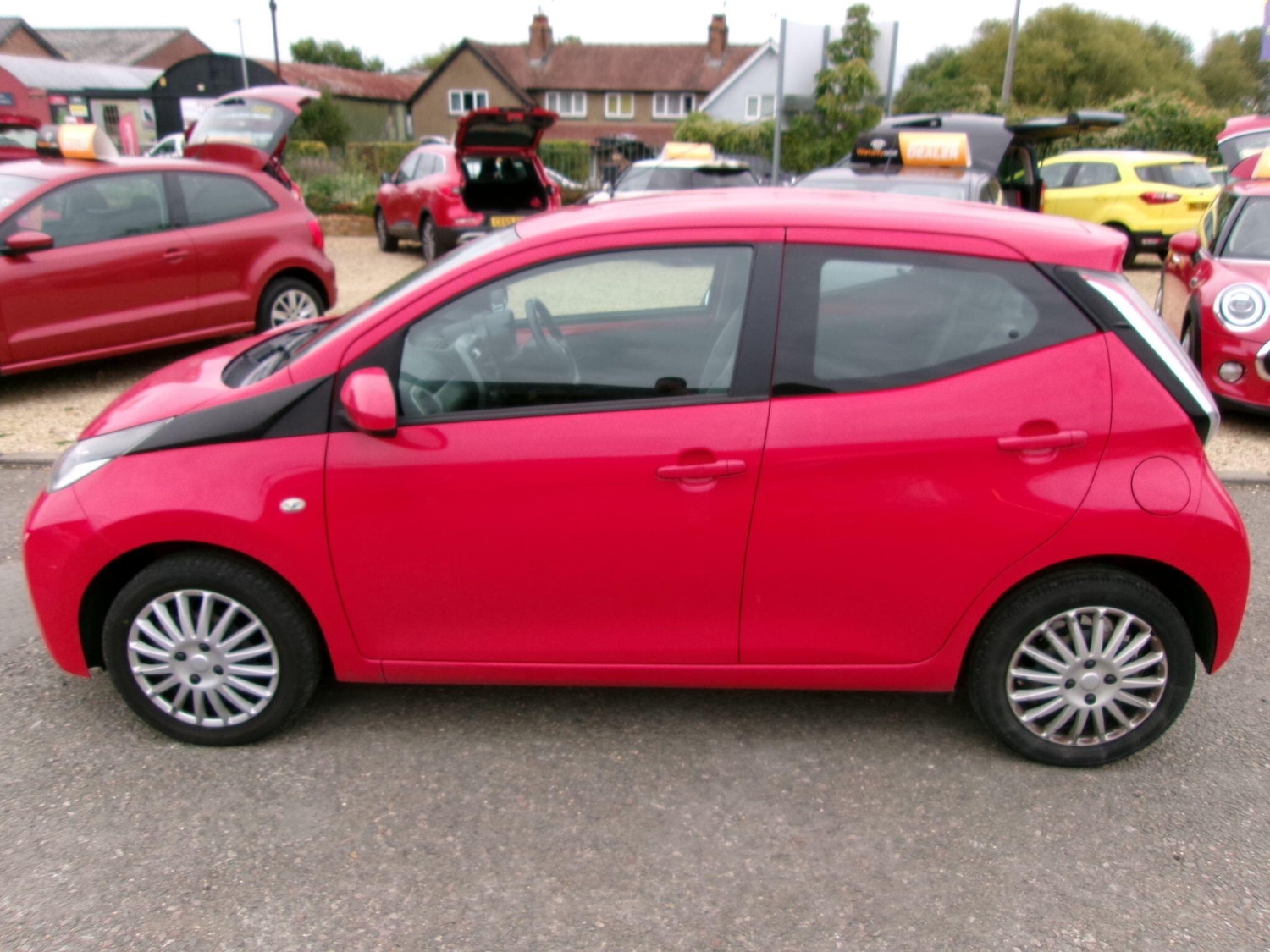 Used Toyota AYGO 2015 for sale - 76083842: Photo 6