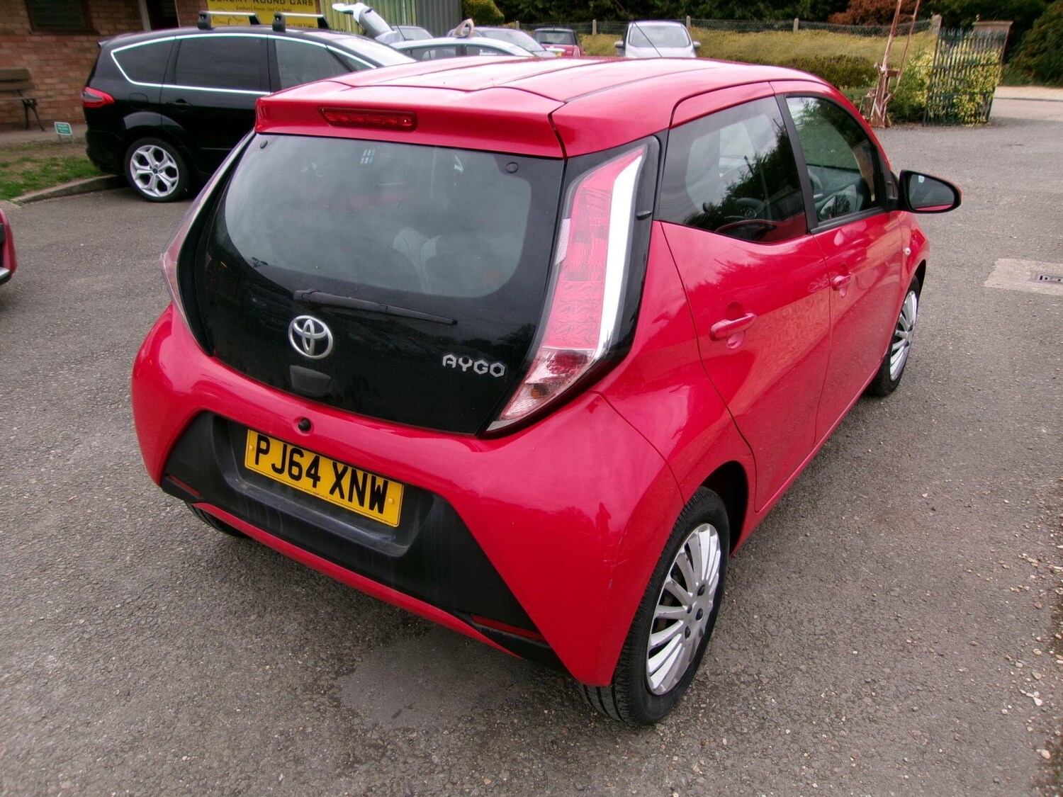 Used Toyota AYGO 2015 for sale - 76083842: Photo 9