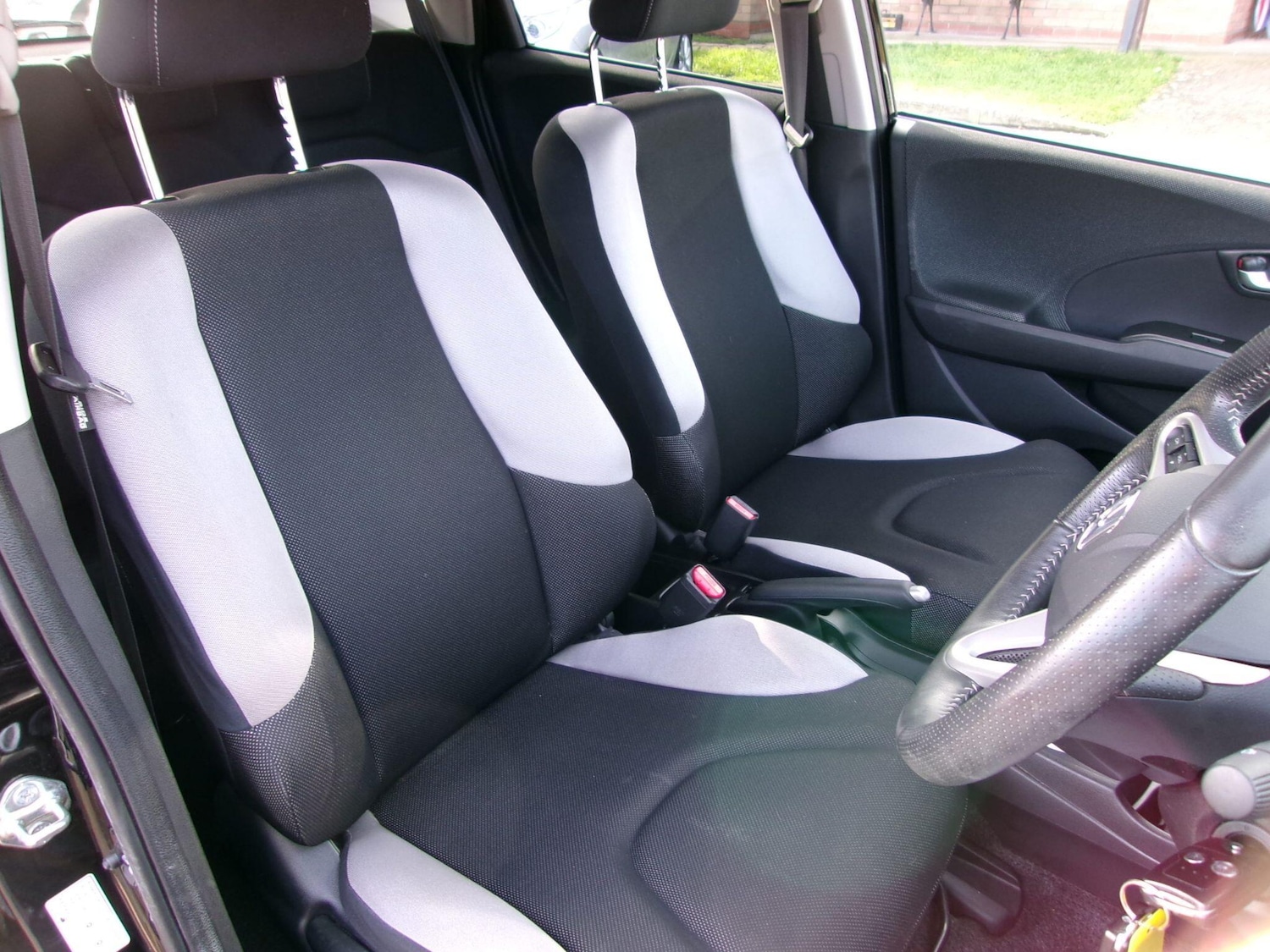 Used Honda Jazz 2015 for sale - 77559652: Photo 12