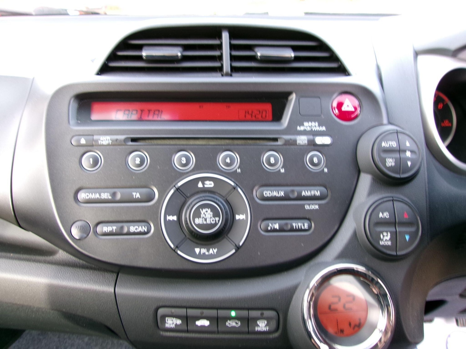 Used Honda Jazz 2015 for sale - 77559652: Photo 39