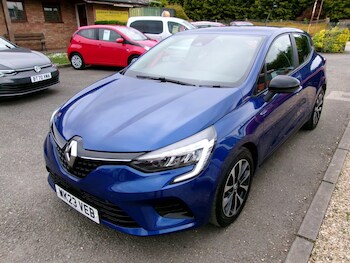 Used Renault Clio 2023 for sale - 78291354: Photo