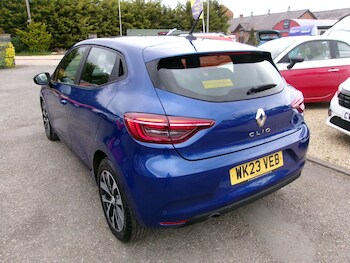 Used Renault Clio 2023 for sale - 78291354: Photo