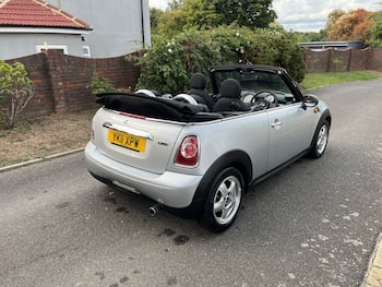 Used MINI Convertible 2011 for sale - 79773104: Photo