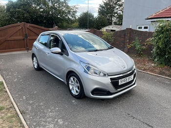 Used Peugeot 208 2016 for sale - 79802852: Photo