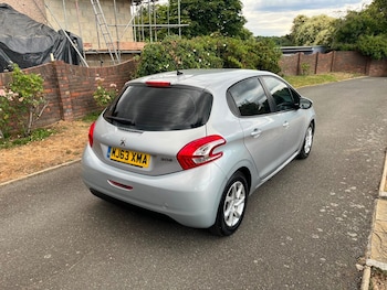 Used Peugeot 208 2013 for sale - 79459925: Photo