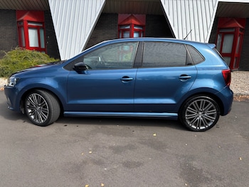 Used Volkswagen Polo 2016 for sale - 75582952: Photo