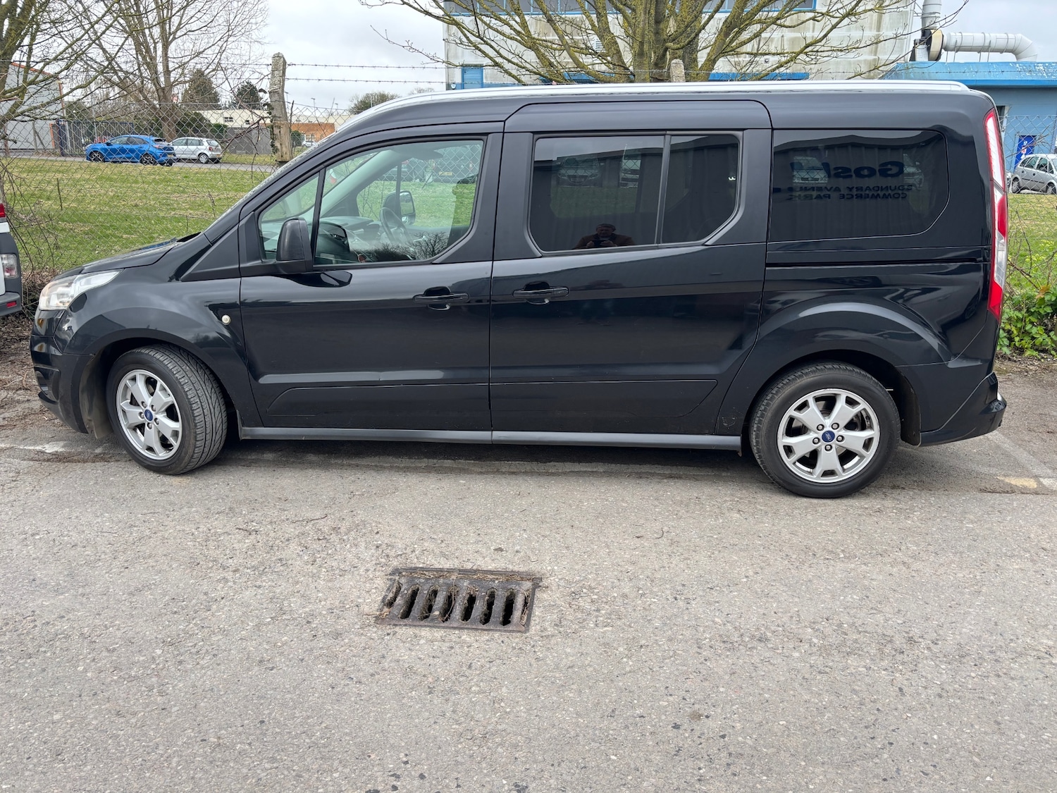 Used Ford Grand Tourneo Connect 2016 for sale - 77974189: Photo 2