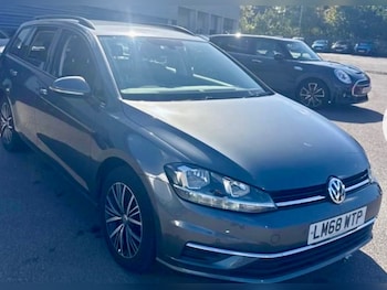 Used Volkswagen Golf 2018 for sale - 76036499: Photo