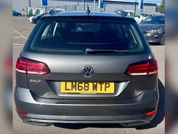 Used Volkswagen Golf 2018 for sale - 76036499: Photo