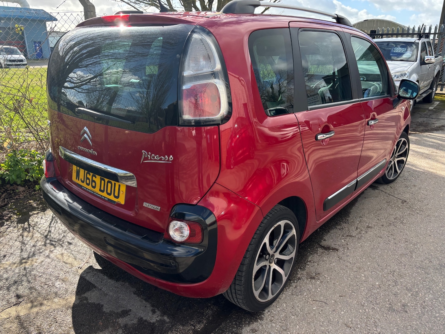 Used Citroen C3 Picasso 2016 for sale - 77831716: Photo 3