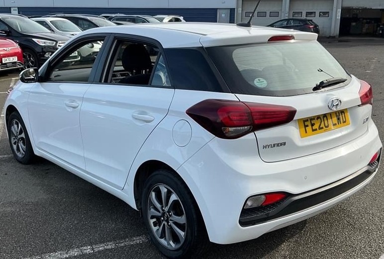 Used Hyundai i20 2020 for sale - 77888565: Photo 3