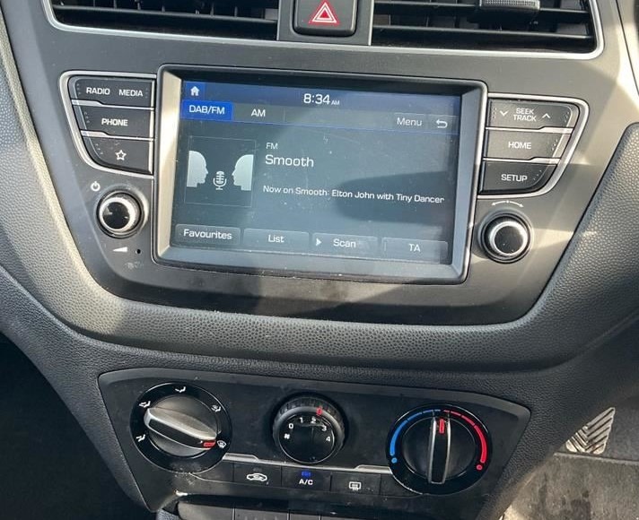 Used Hyundai i20 2020 for sale - 77888565: Photo 9