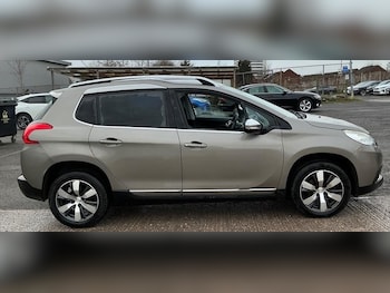 Used Peugeot 2008 2016 for sale - 77179863: Photo