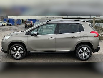 Used Peugeot 2008 2016 for sale - 77179863: Photo