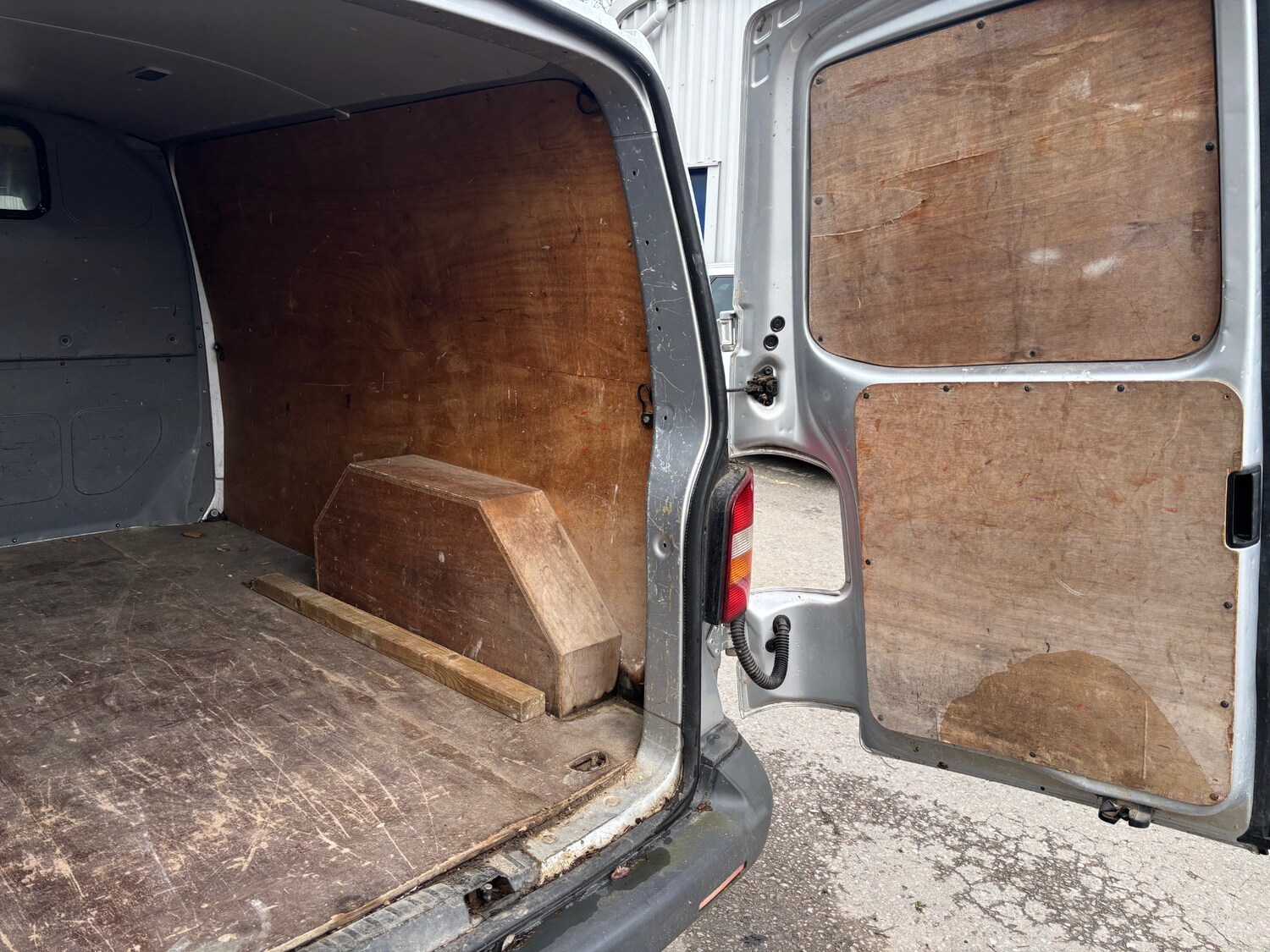 Used Volkswagen Transporter 2005 for sale - 77864599: Photo 10