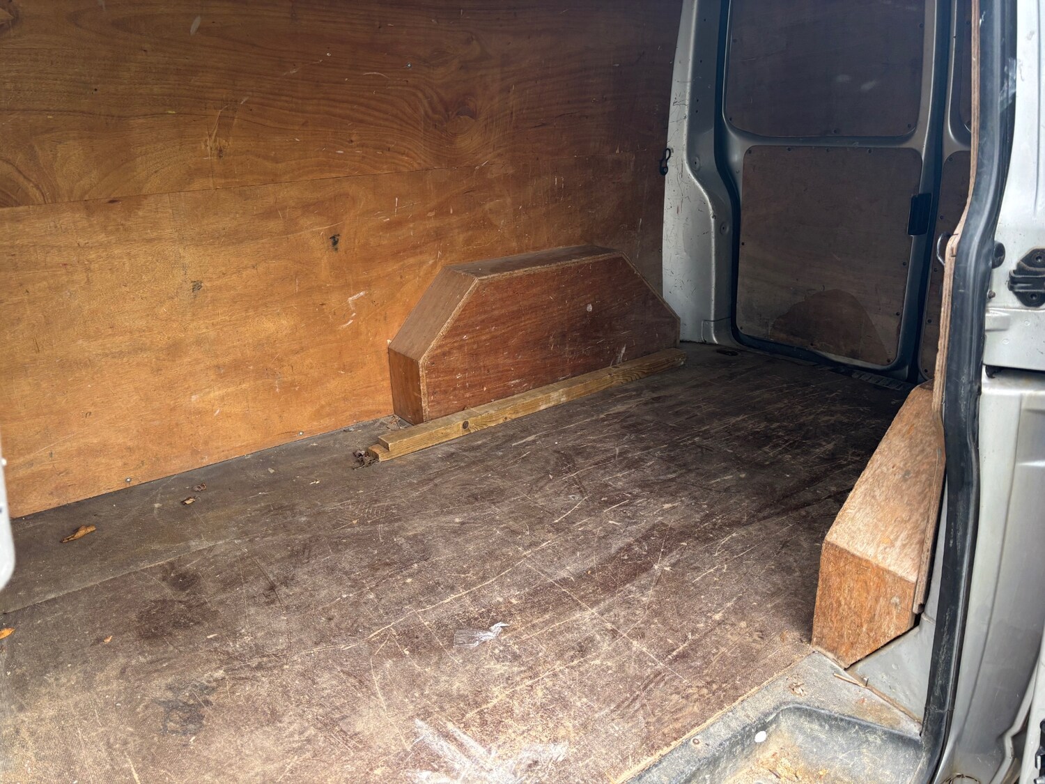 Used Volkswagen Transporter 2005 for sale - 77864599: Photo 11