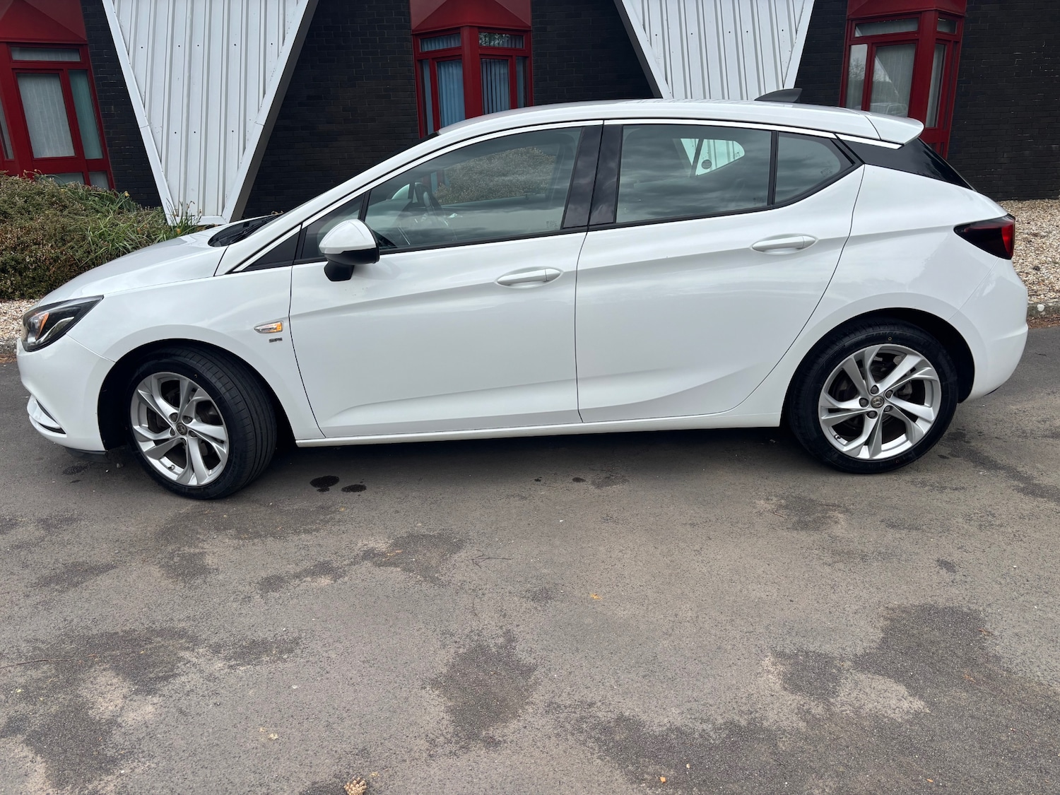 Used Vauxhall Astra 2016 for sale - 78197731: Photo 2