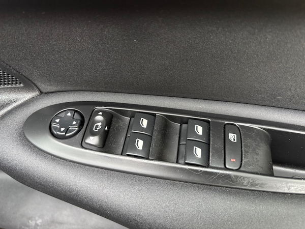 Used Citroen C4 2015 for sale - 75535378: Photo 28