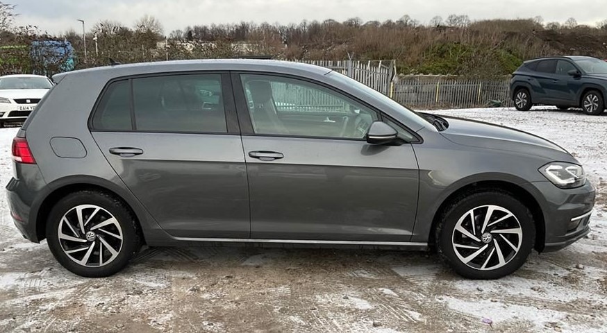 Used Volkswagen Golf 2019 for sale - 77159155: Photo 2
