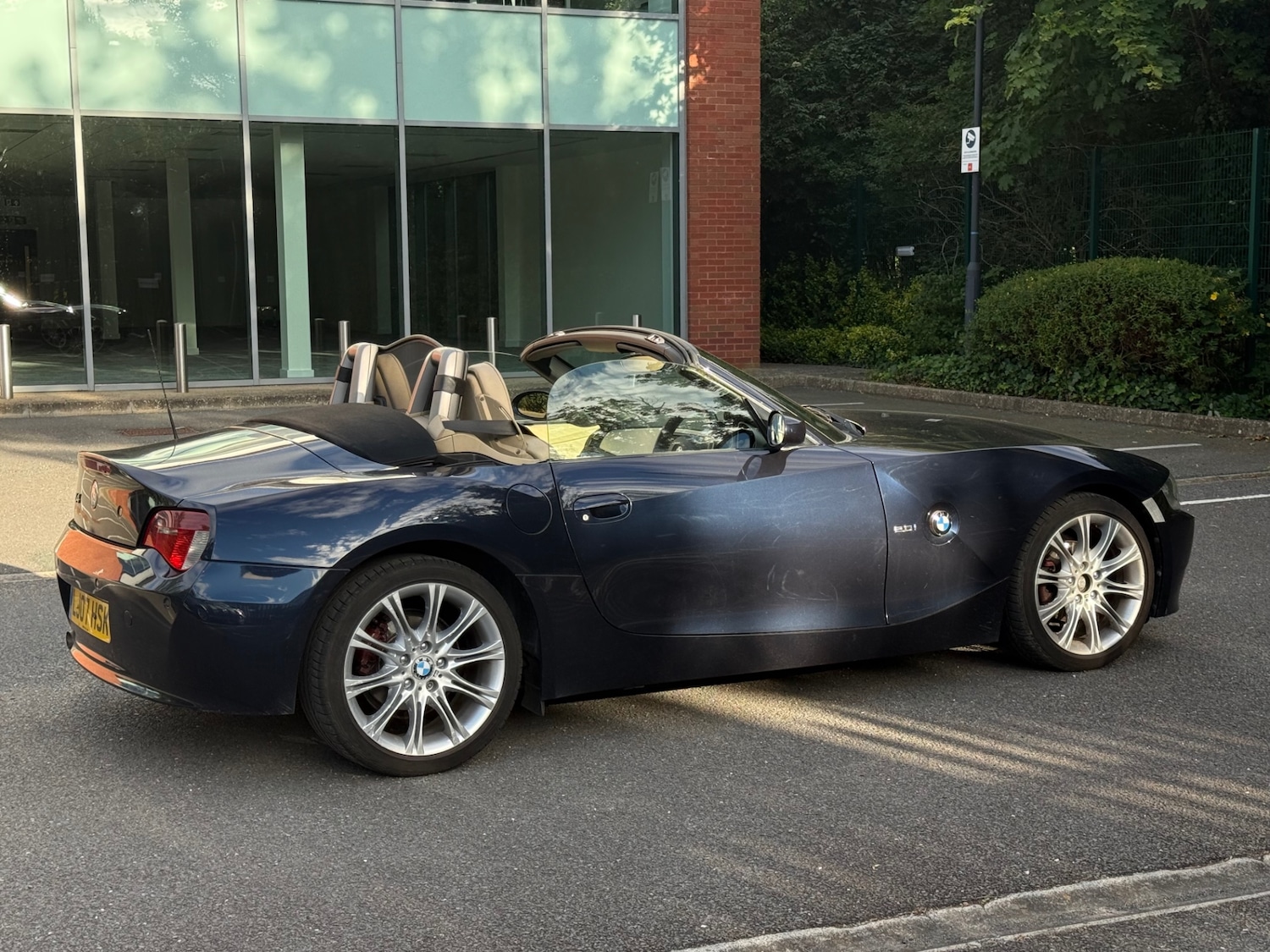 BMW Z4 2.0i Sport Convertible 2dr Petrol Manual Euro 4 (150 ps) — photo 17 of 40