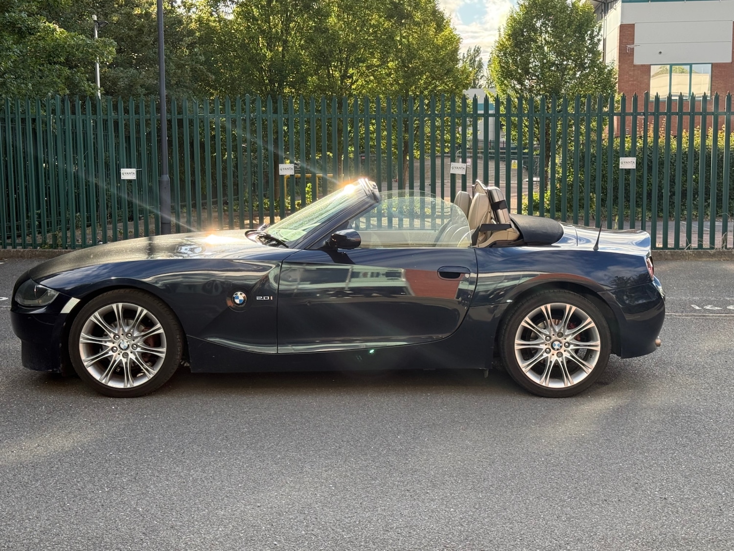BMW Z4 2.0i Sport Convertible 2dr Petrol Manual Euro 4 (150 ps) — photo 22 of 40