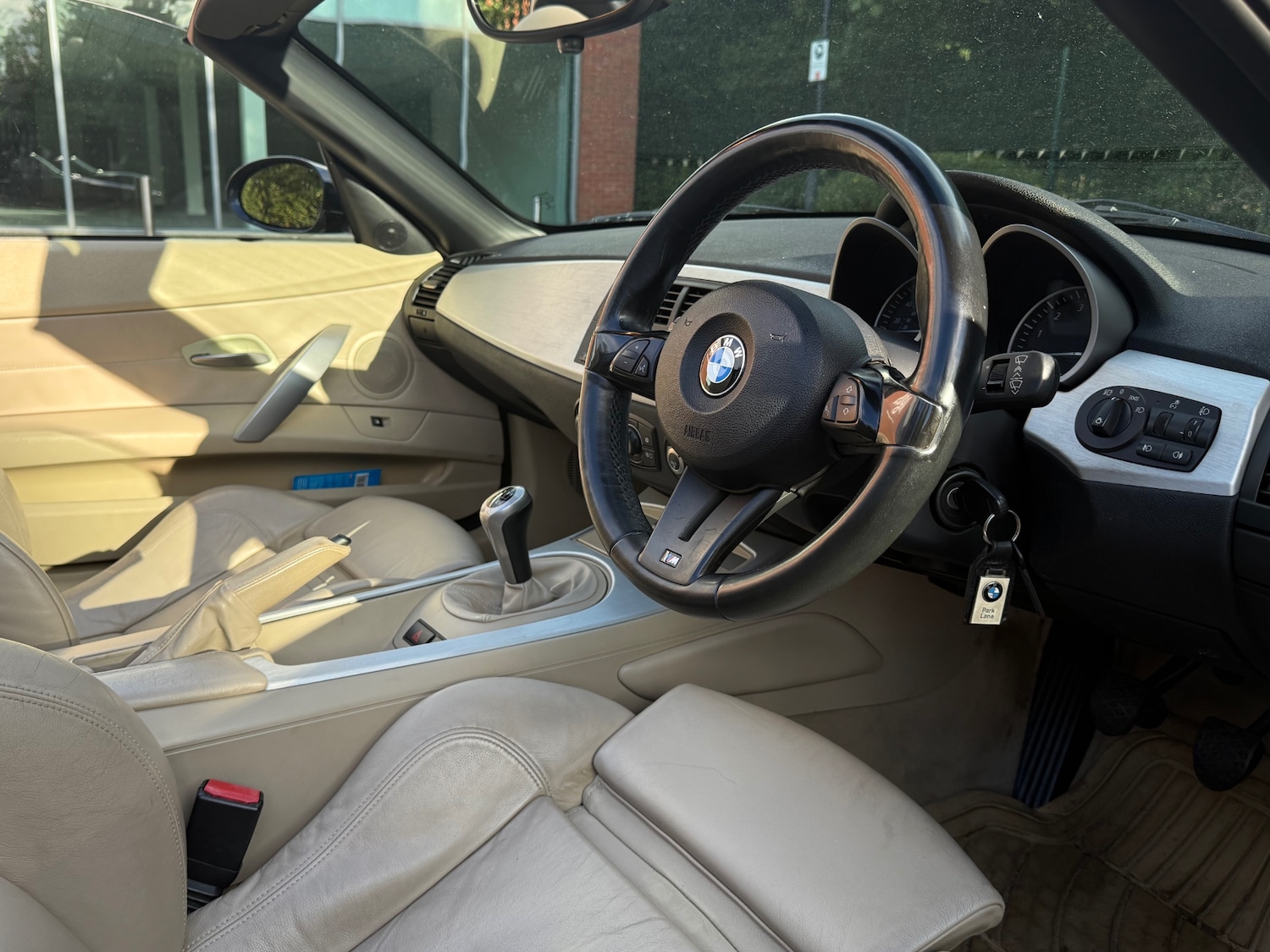 BMW Z4 2.0i Sport Convertible 2dr Petrol Manual Euro 4 (150 ps) — photo 29 of 40