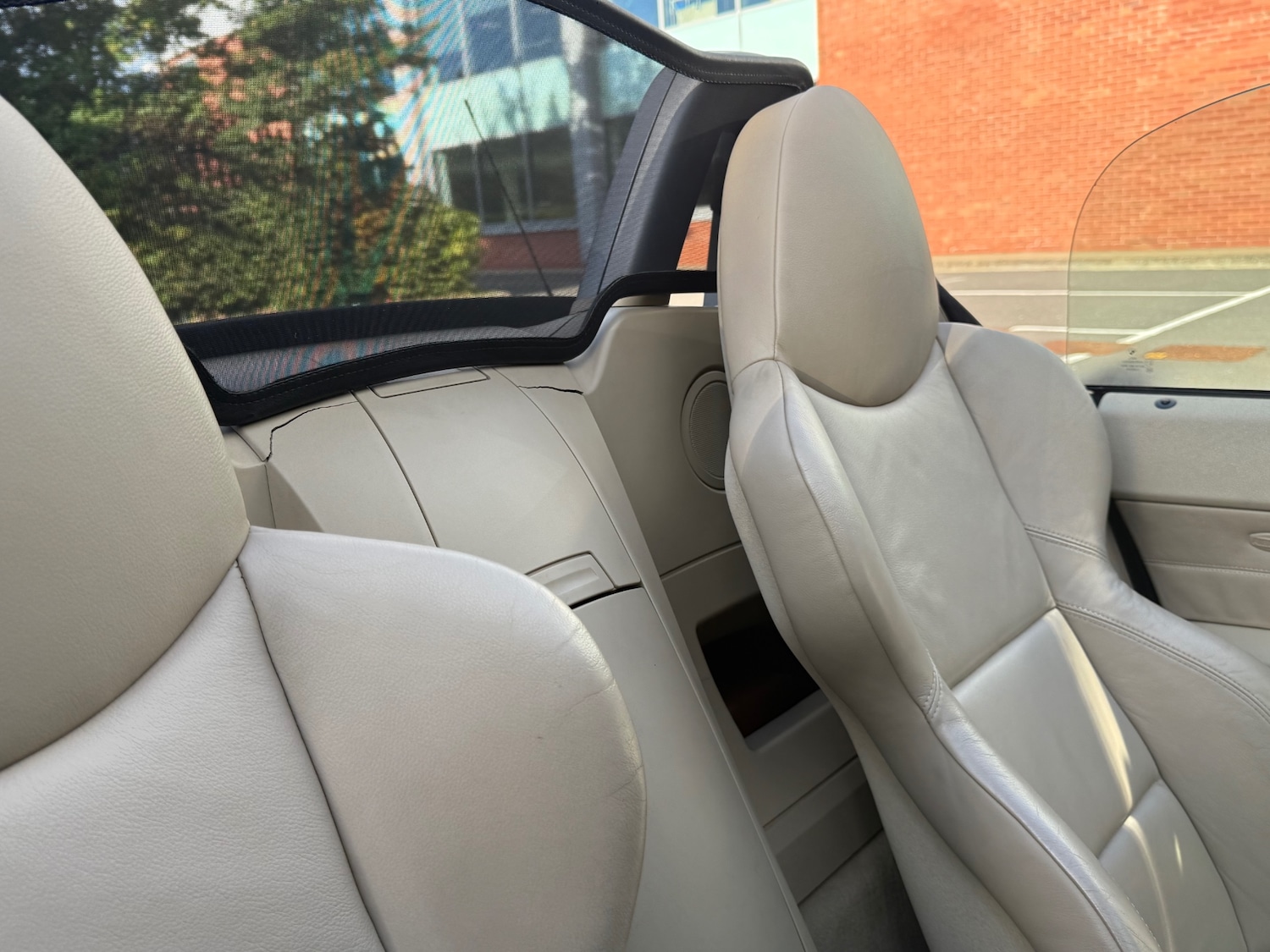 BMW Z4 2.0i Sport Convertible 2dr Petrol Manual Euro 4 (150 ps) — photo 35 of 40