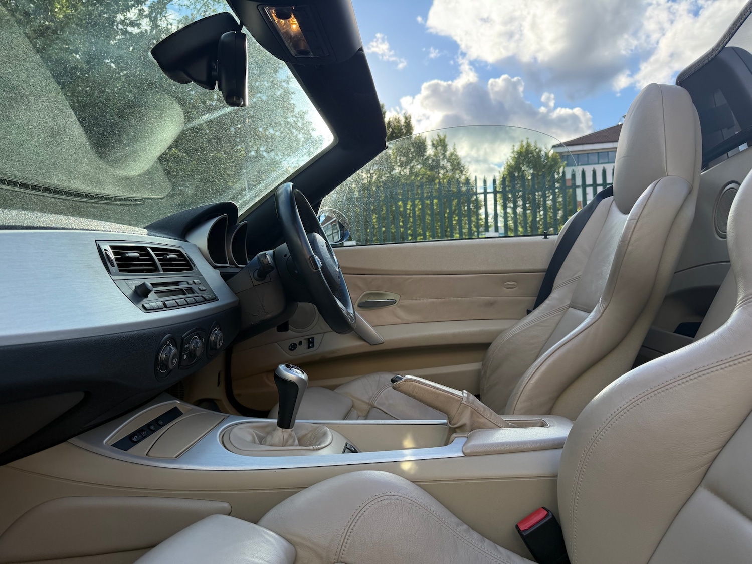 BMW Z4 2.0i Sport Convertible 2dr Petrol Manual Euro 4 (150 ps) — photo 37 of 40