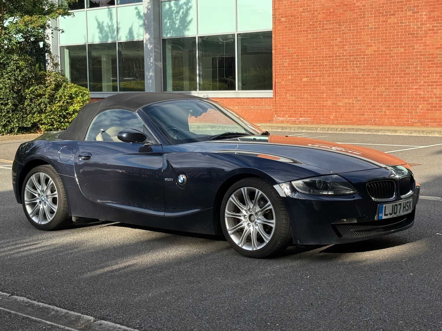 BMW Z4 2.0i Sport Convertible 2dr Petrol Manual Euro 4 (150 ps) — photo 4 of 40