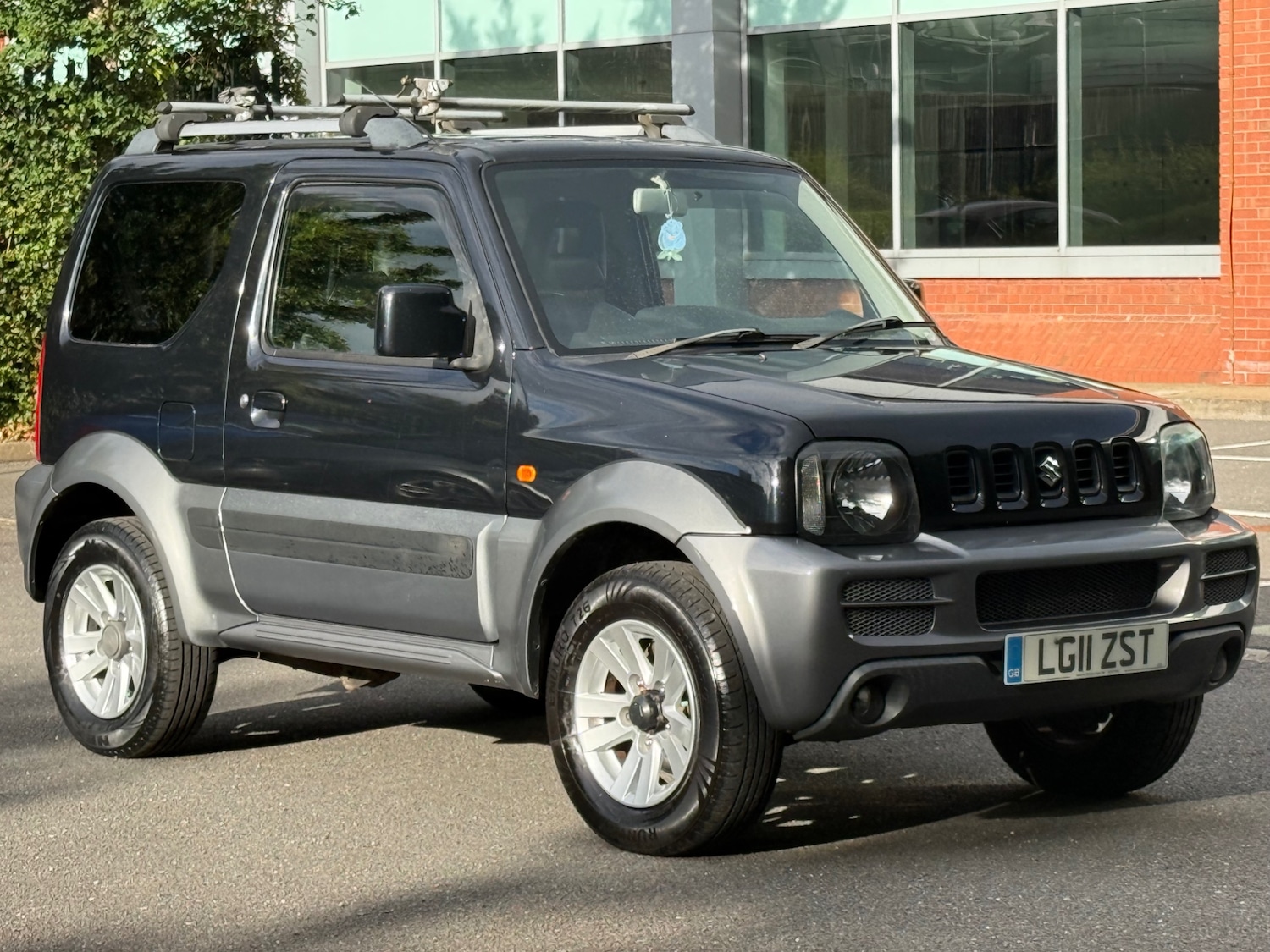 2011 Suzuki Jimny 1.3 SZ4 SUV 3dr Petrol Automatic (181 g/km, 83 bhp) image 1