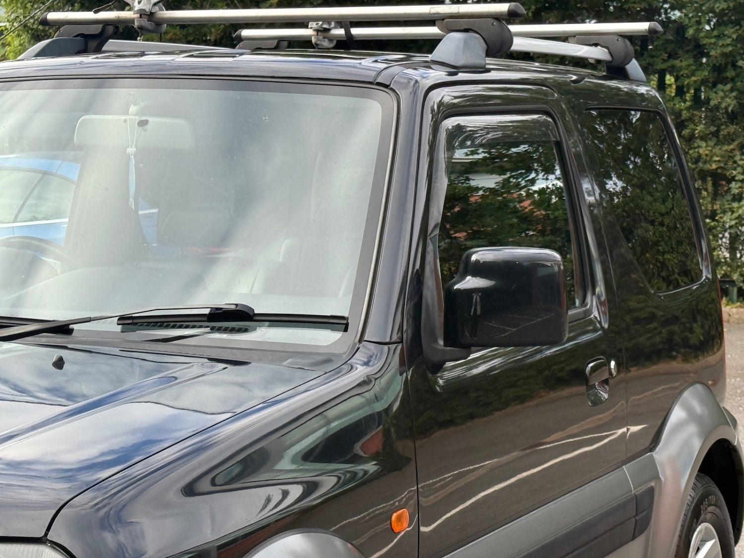 Suzuki Jimny 1.3 SZ4 SUV 3dr Petrol Automatic (181 g/km, 83 bhp) — photo 13 of 46