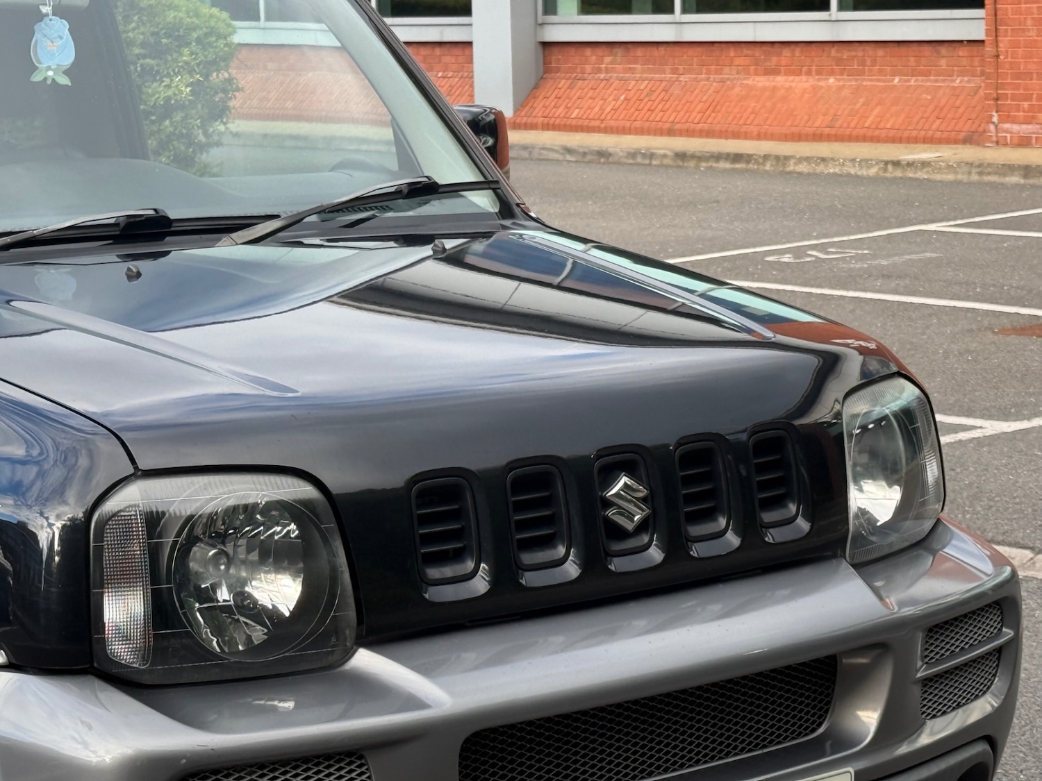 Suzuki Jimny 1.3 SZ4 SUV 3dr Petrol Automatic (181 g/km, 83 bhp) — photo 14 of 46