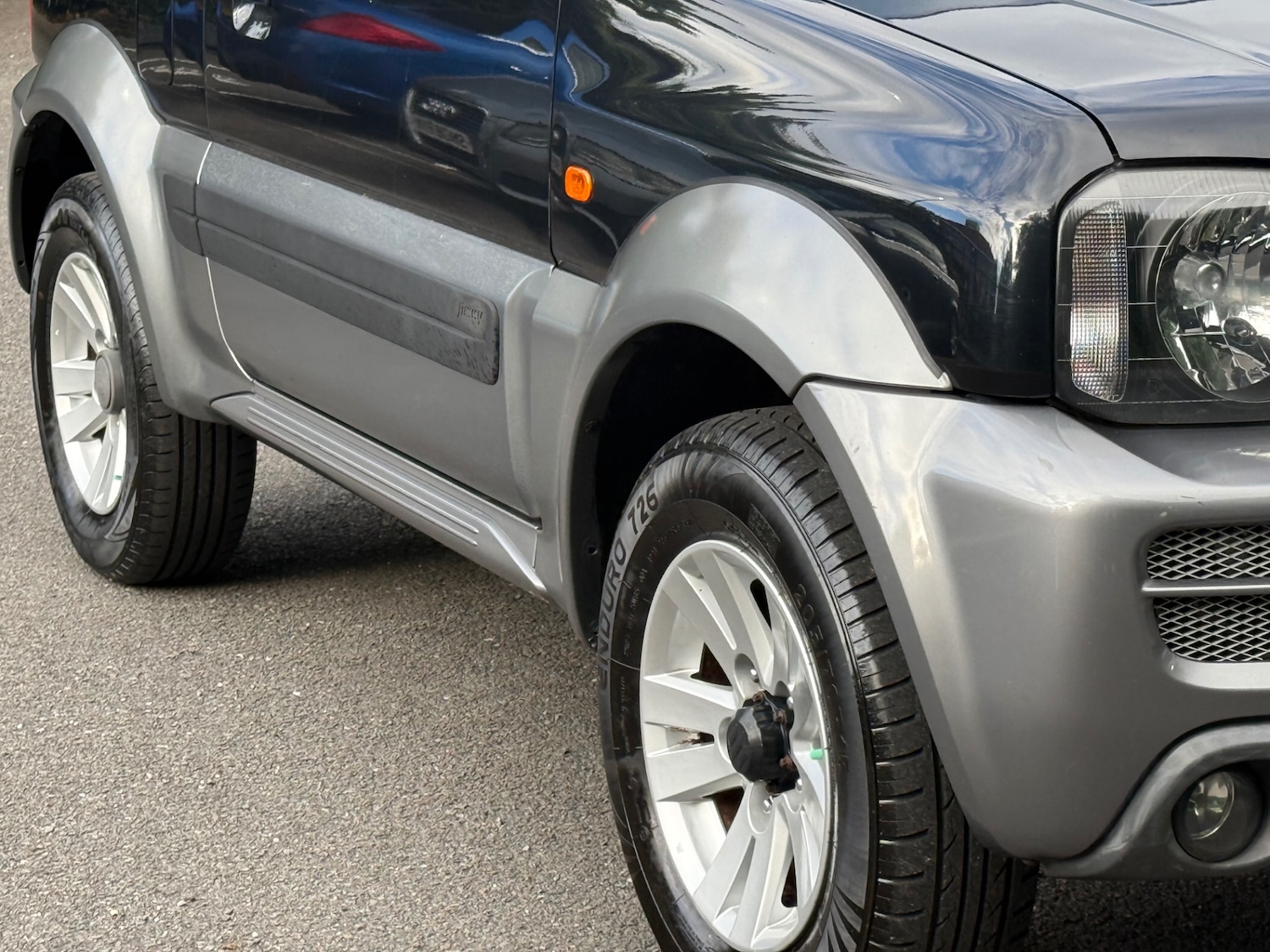 Suzuki Jimny 1.3 SZ4 SUV 3dr Petrol Automatic (181 g/km, 83 bhp) — photo 16 of 46