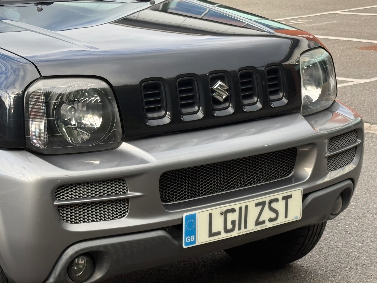 Suzuki Jimny 1.3 SZ4 SUV 3dr Petrol Automatic (181 g/km, 83 bhp) — photo 17 of 46