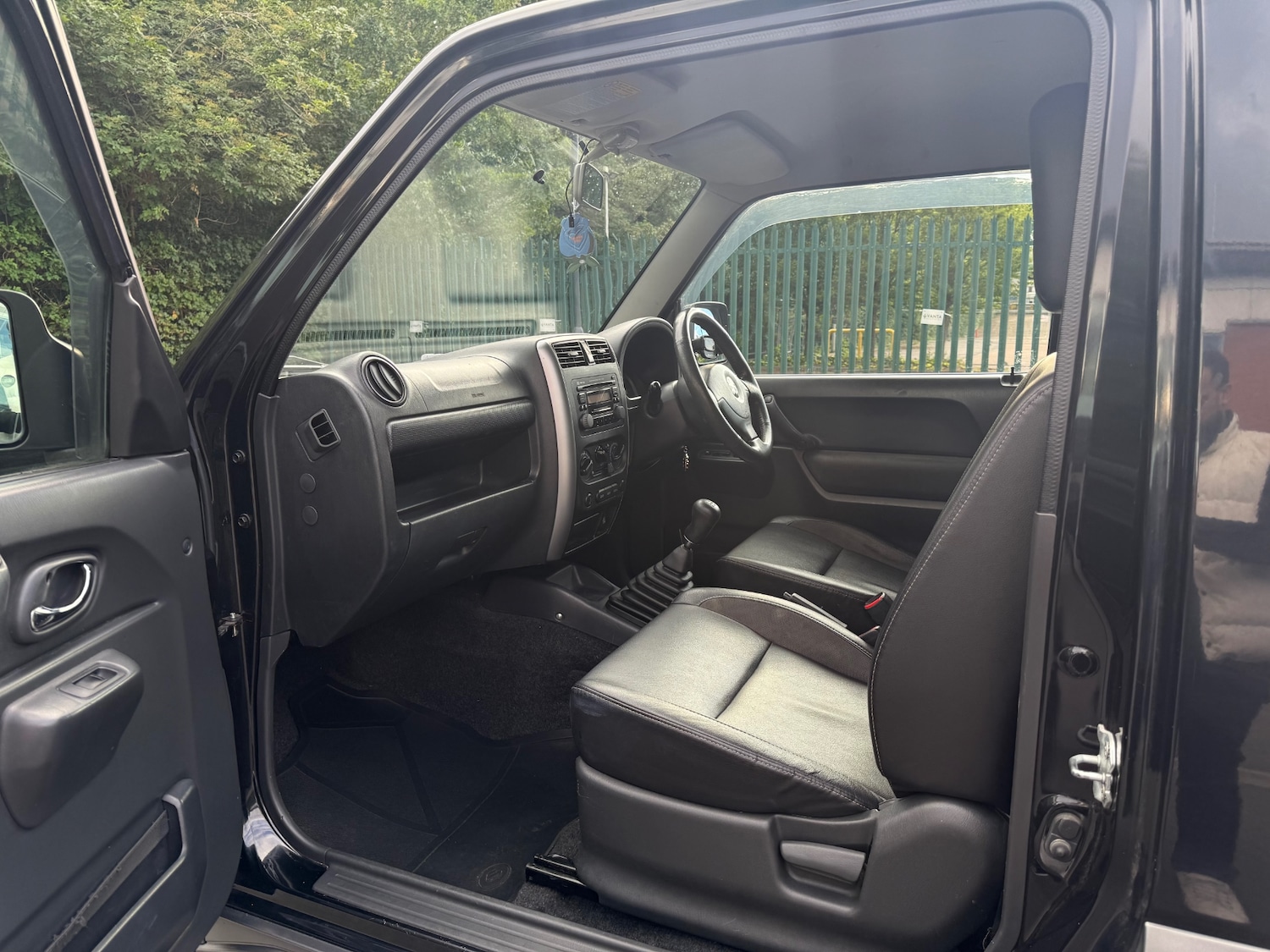 Suzuki Jimny 1.3 SZ4 SUV 3dr Petrol Automatic (181 g/km, 83 bhp) — photo 20 of 46