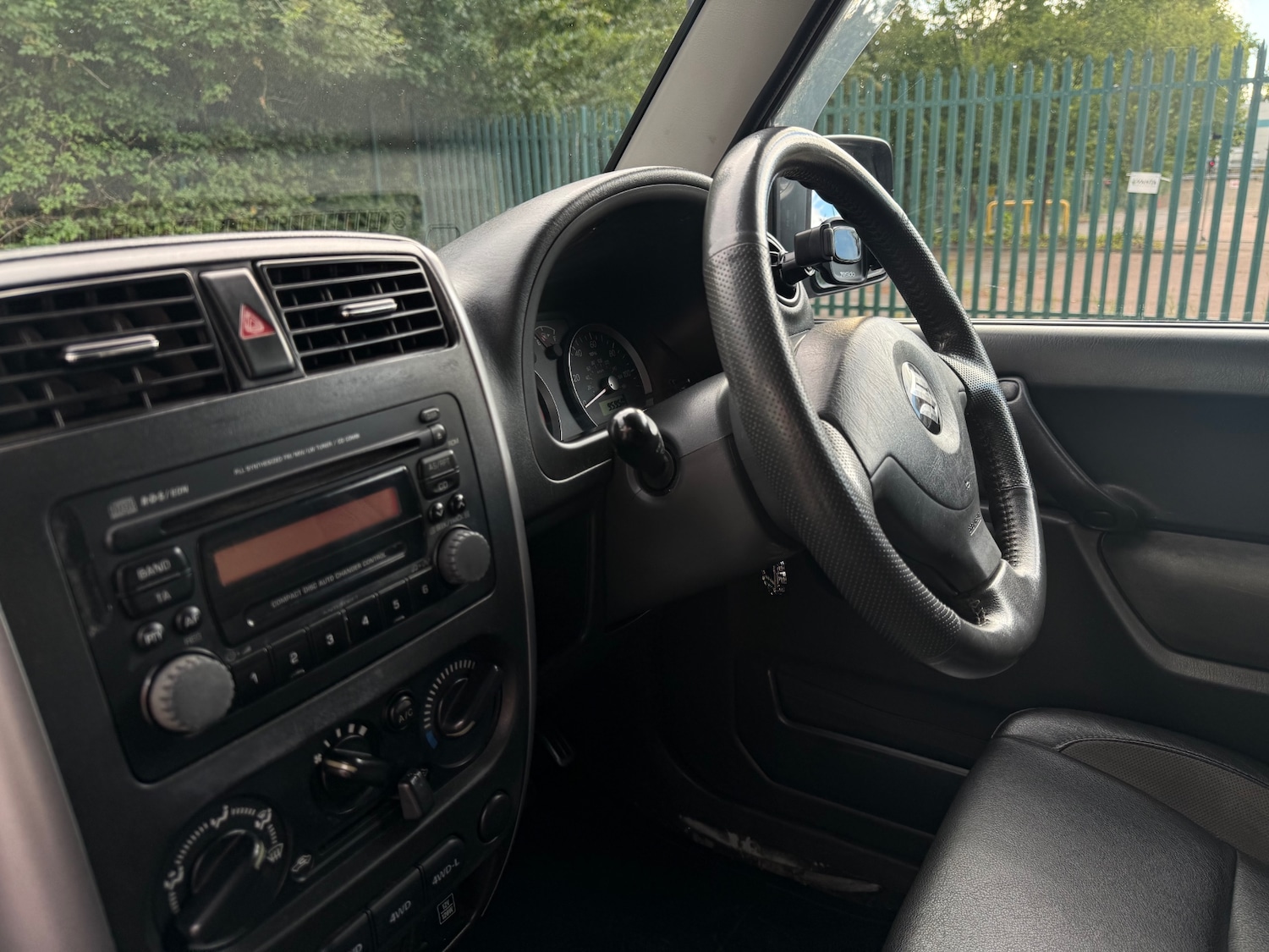 Suzuki Jimny 1.3 SZ4 SUV 3dr Petrol Automatic (181 g/km, 83 bhp) — photo 24 of 46