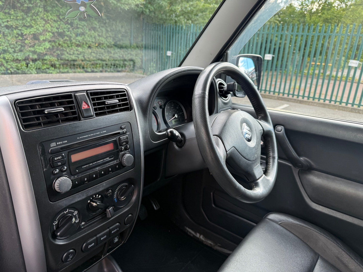Suzuki Jimny 1.3 SZ4 SUV 3dr Petrol Automatic (181 g/km, 83 bhp) — photo 25 of 46