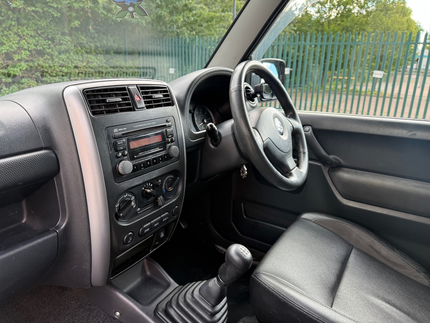 Suzuki Jimny 1.3 SZ4 SUV 3dr Petrol Automatic (181 g/km, 83 bhp) — photo 26 of 46