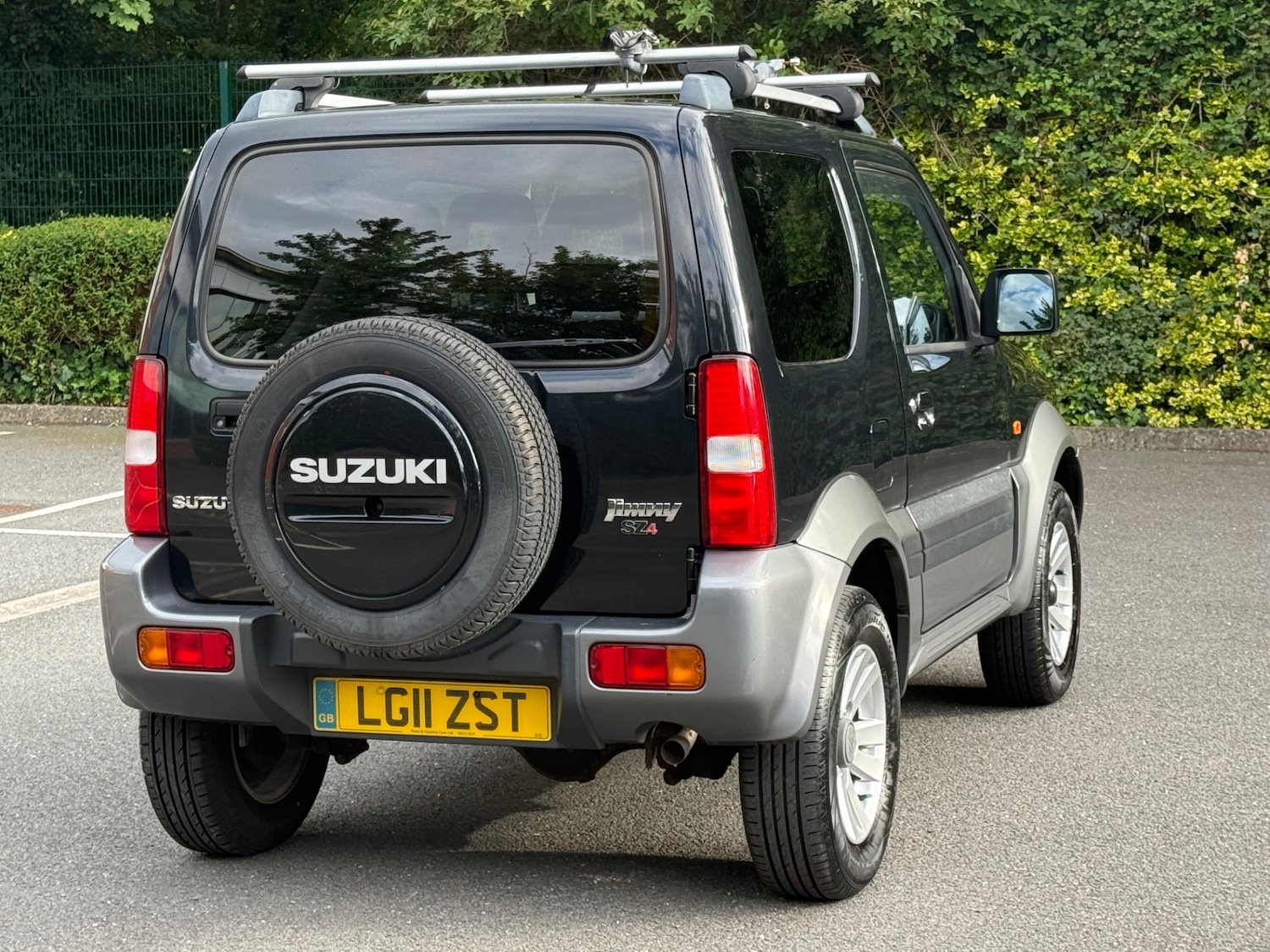 Suzuki Jimny 1.3 SZ4 SUV 3dr Petrol Automatic (181 g/km, 83 bhp) — photo 4 of 46