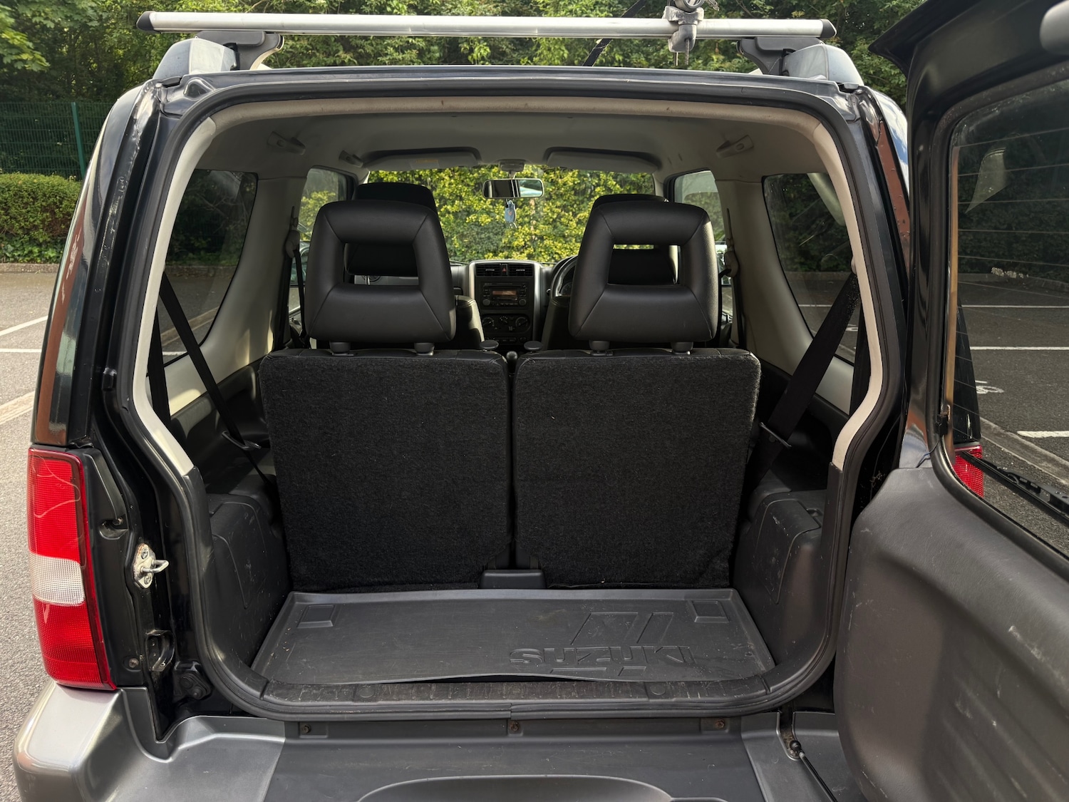 Suzuki Jimny 1.3 SZ4 SUV 3dr Petrol Automatic (181 g/km, 83 bhp) — photo 45 of 46