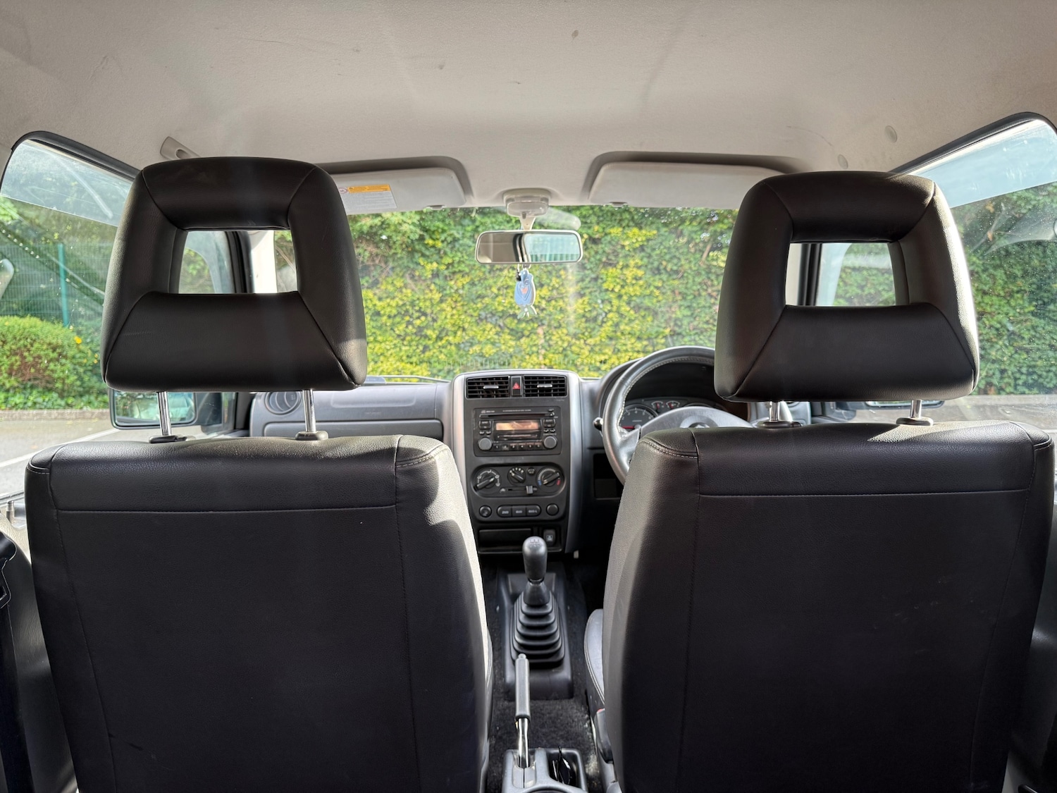 Suzuki Jimny 1.3 SZ4 SUV 3dr Petrol Automatic (181 g/km, 83 bhp) — photo 46 of 46