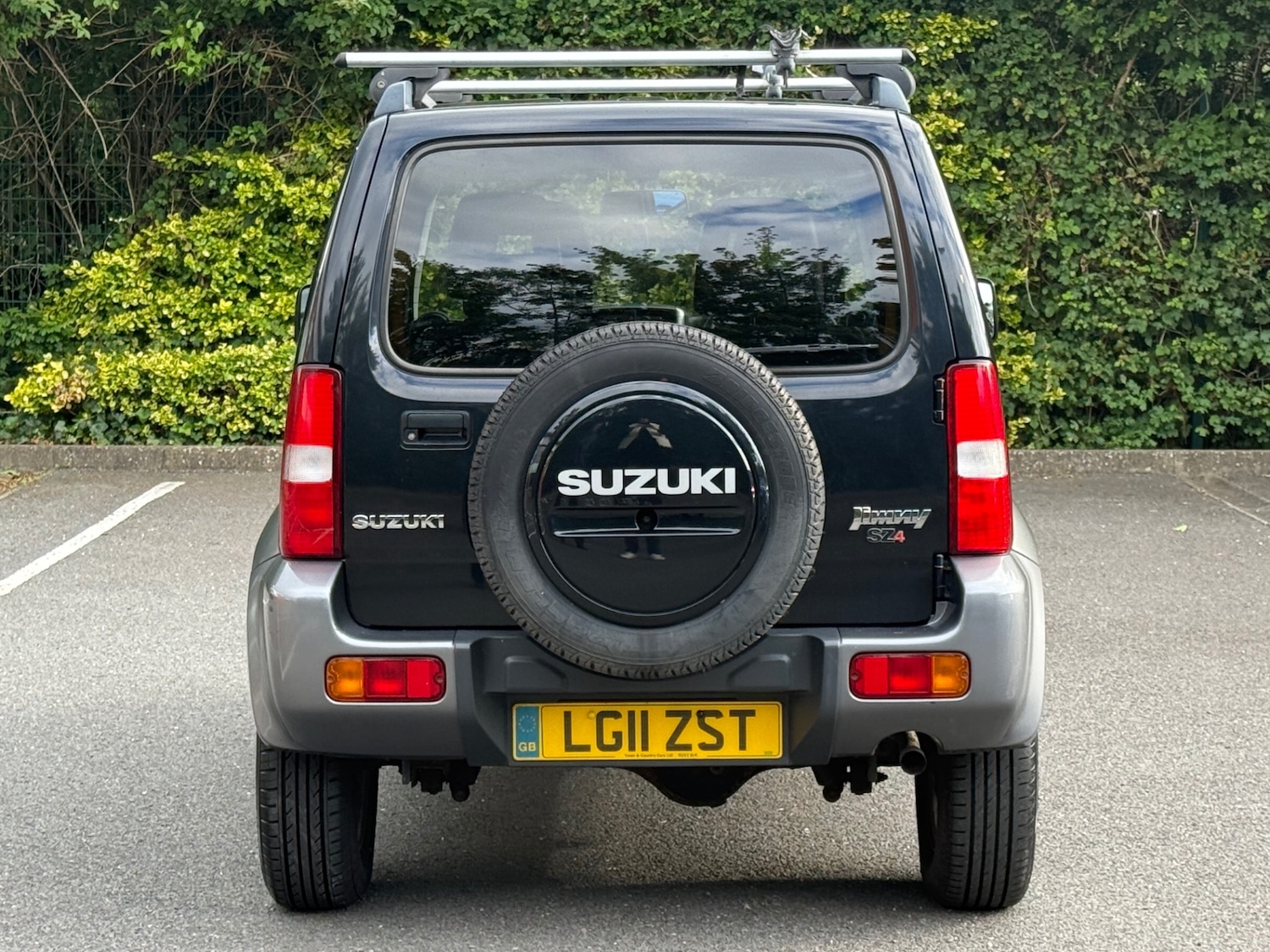 Suzuki Jimny 1.3 SZ4 SUV 3dr Petrol Automatic (181 g/km, 83 bhp) — photo 8 of 46