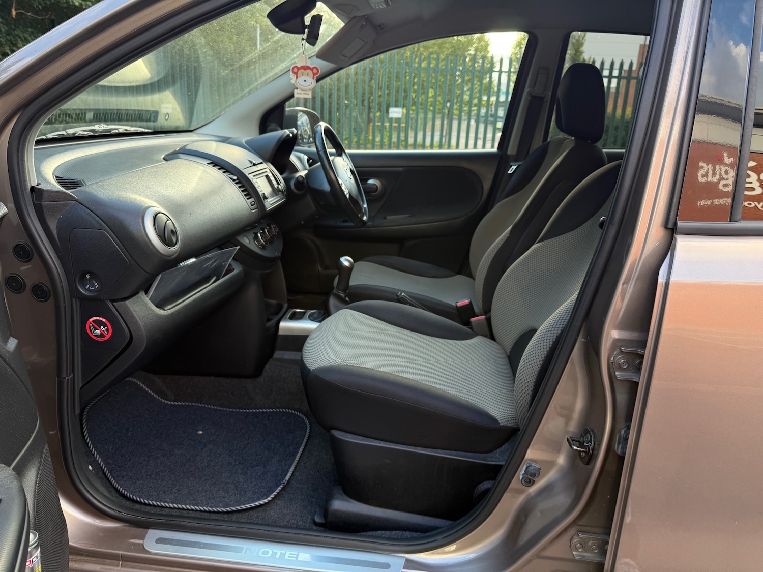 Nissan Note 1.4 16V n-tec Hatchback 5dr Petrol Manual Euro 5 (88 ps) — photo 10 of 40