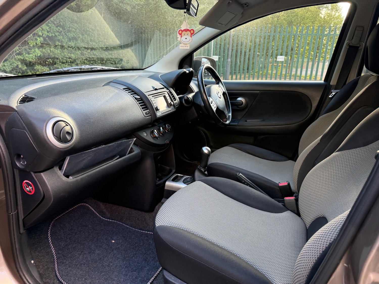 Nissan Note 1.4 16V n-tec Hatchback 5dr Petrol Manual Euro 5 (88 ps) — photo 14 of 40