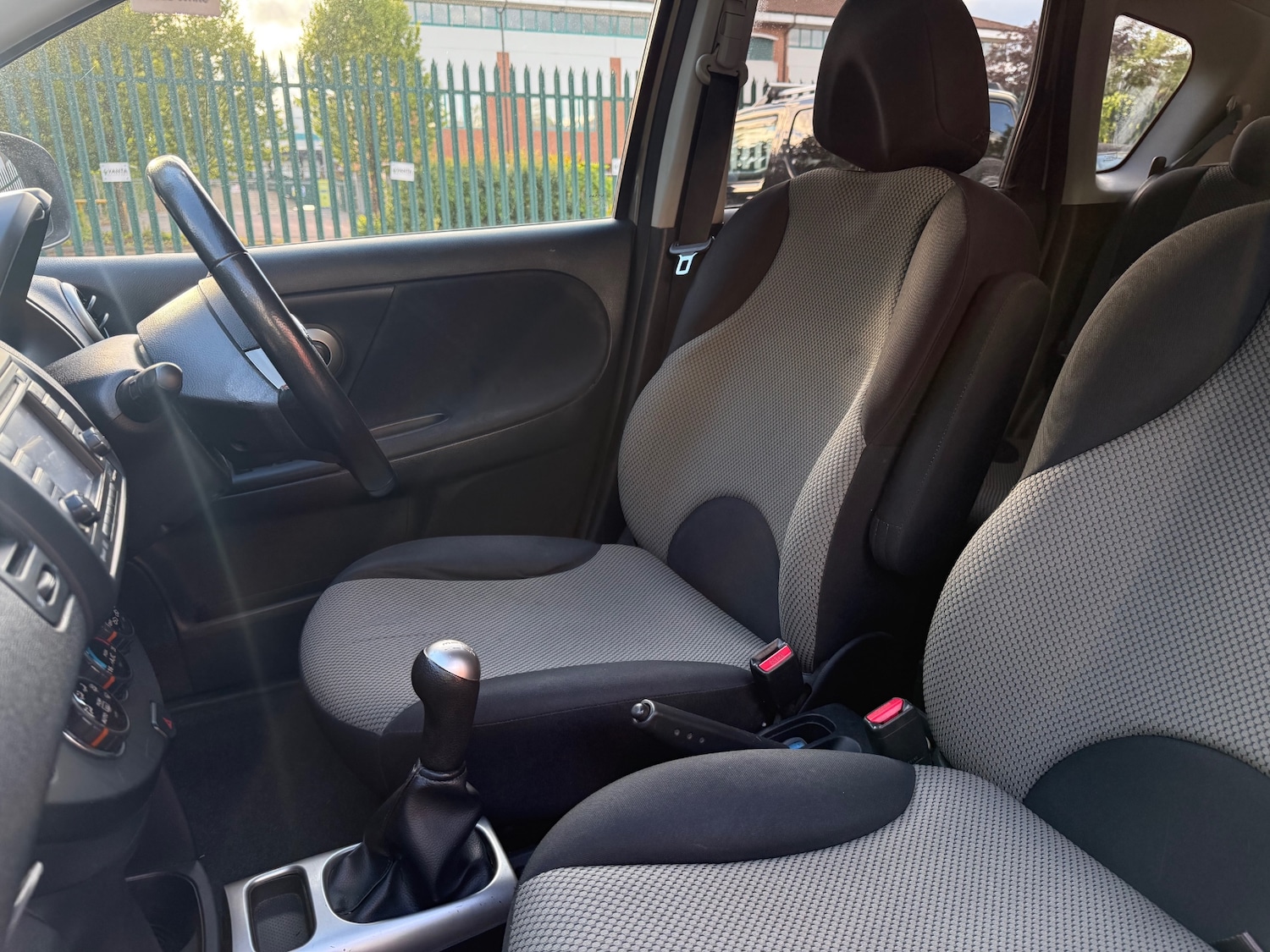Nissan Note 1.4 16V n-tec Hatchback 5dr Petrol Manual Euro 5 (88 ps) — photo 21 of 40