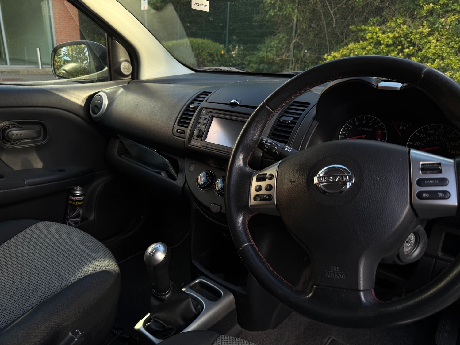 Nissan Note 1.4 16V n-tec Hatchback 5dr Petrol Manual Euro 5 (88 ps) — photo 26 of 40