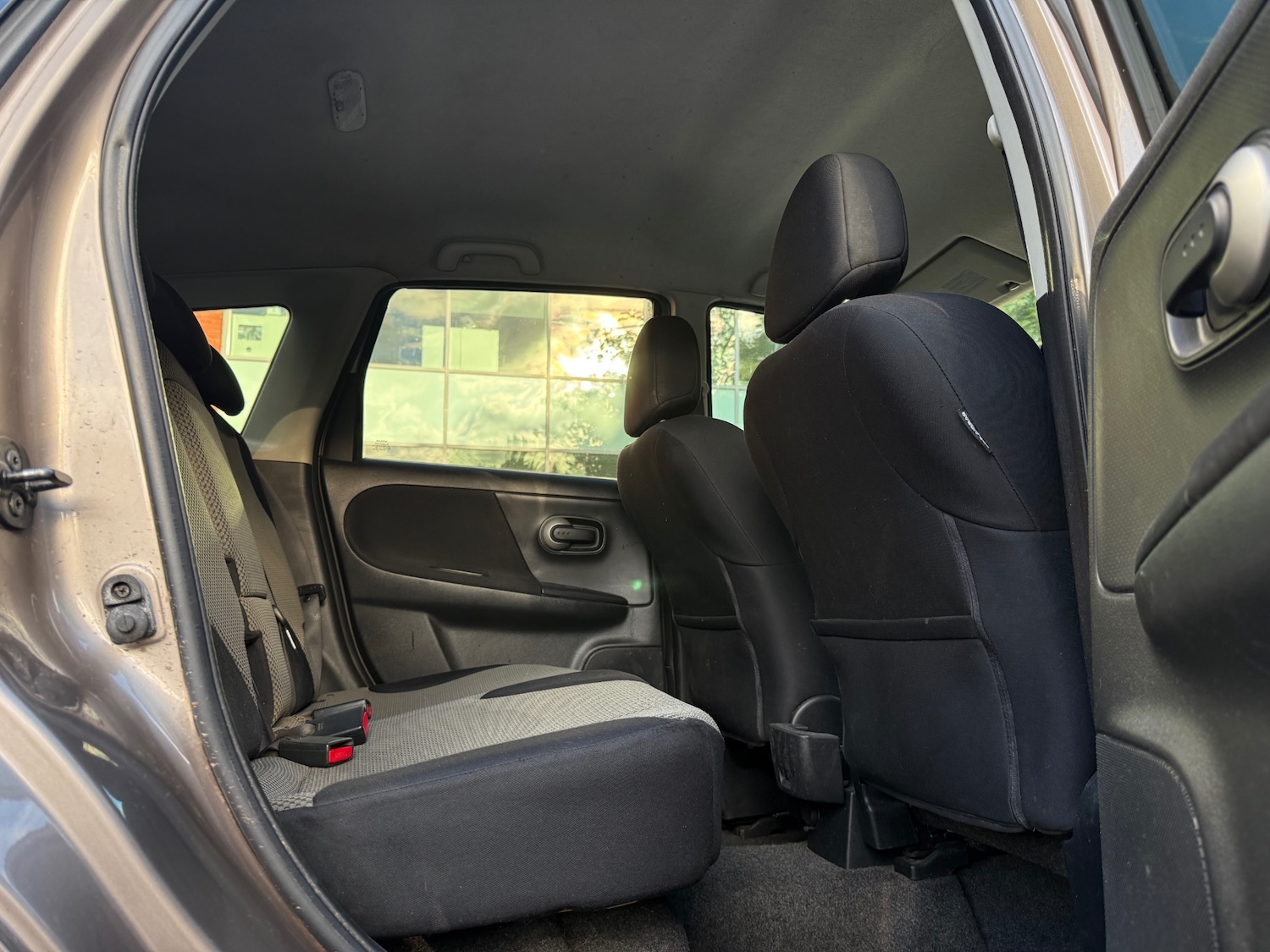Nissan Note 1.4 16V n-tec Hatchback 5dr Petrol Manual Euro 5 (88 ps) — photo 30 of 40