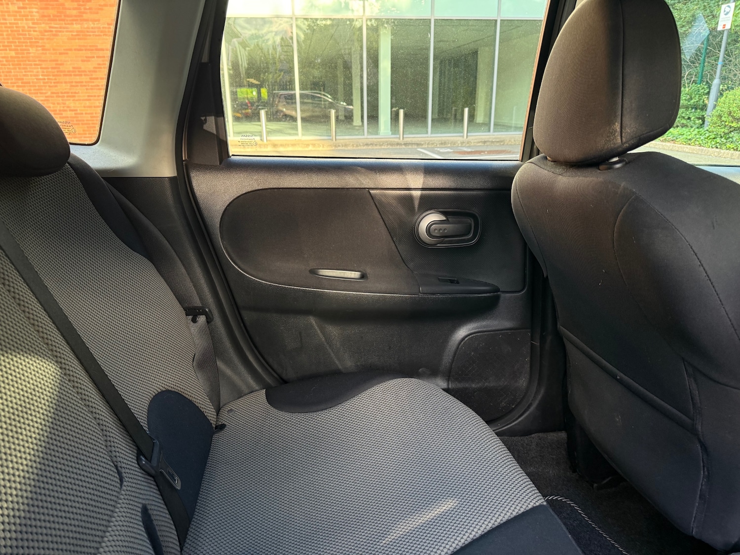 Nissan Note 1.4 16V n-tec Hatchback 5dr Petrol Manual Euro 5 (88 ps) — photo 34 of 40