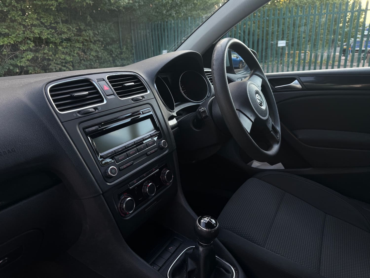 Volkswagen Golf 2.0 TDI SE Hatchback 5dr Diesel Manual Euro 5 (110 ps) — photo 15 of 32